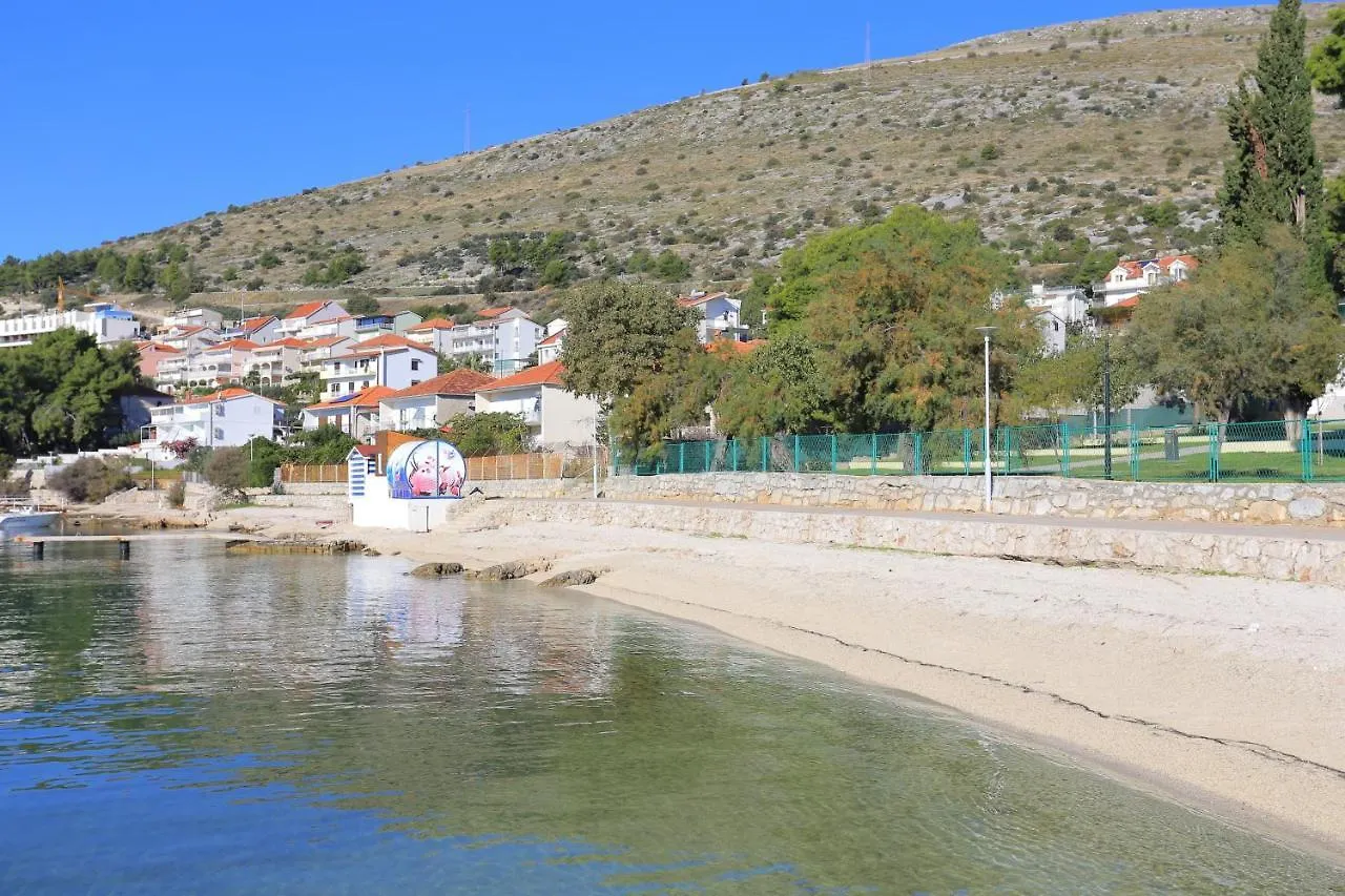 Apartments By The Sea Seget Donji, Trogir - 2029 Croatia